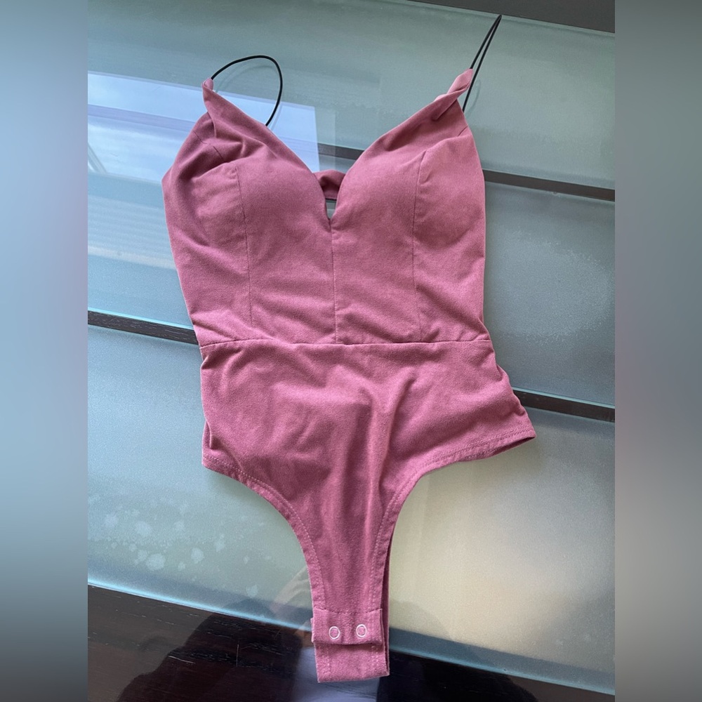 G by guess mauvie rose bodysuit xs